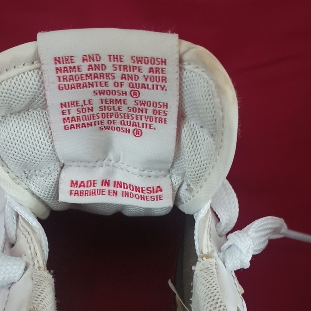 Nike Air Kids Sneakers in Red and White Size 5Y Good Condition 👟 - Picture 3 of 13